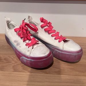 Olivia Miller Women's Gazelle Sneakers Shoes Lace-Up White Canvas Size 7US